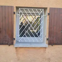 Empty image