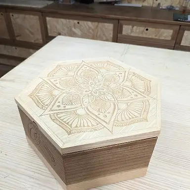 Amengo - Ebanistería y carpintería al detalle.