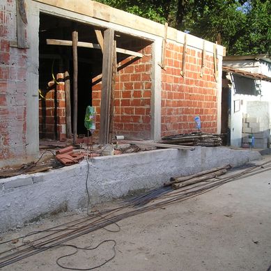 Projeto e construção de banheiros
