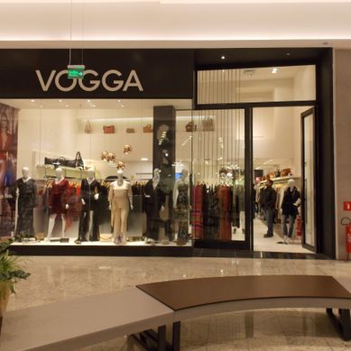 Loja de roupas femininas - fachada