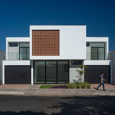 Casas Geminadas e Comércio RC | Ribeirão Claro-PR