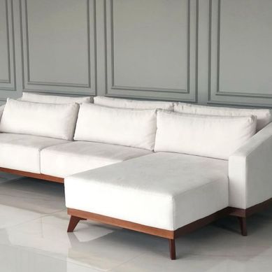 Sofá com chaise