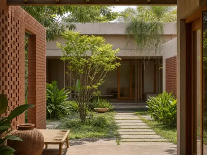 5 courtyard mistakes that spoil a beautiful outdoor room