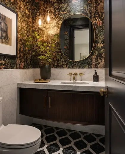 eclectic home — rest room (urban)