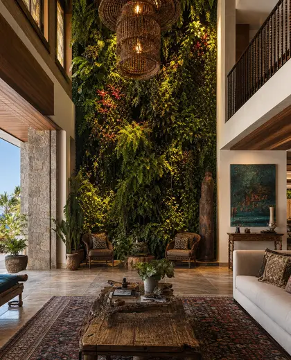 eclectic vertical garden — main hall (ocean)