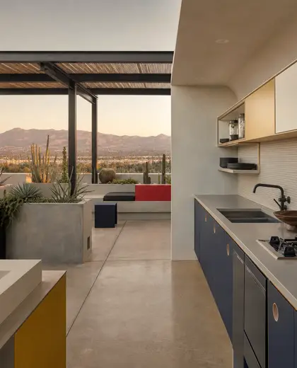 bauhaus rooftop garden — small kitchen (desert)