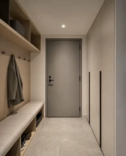 minimalist condo — mud room (urban)