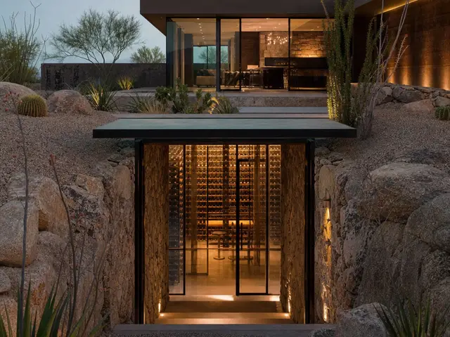 A quiet yard shaped by desert light