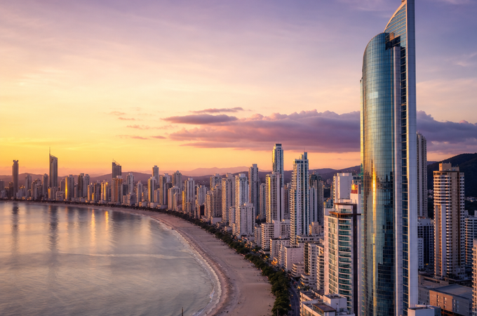 Balneário Camboriú: arquitetura, verticalização e oportunidades para projetos de alto padrão