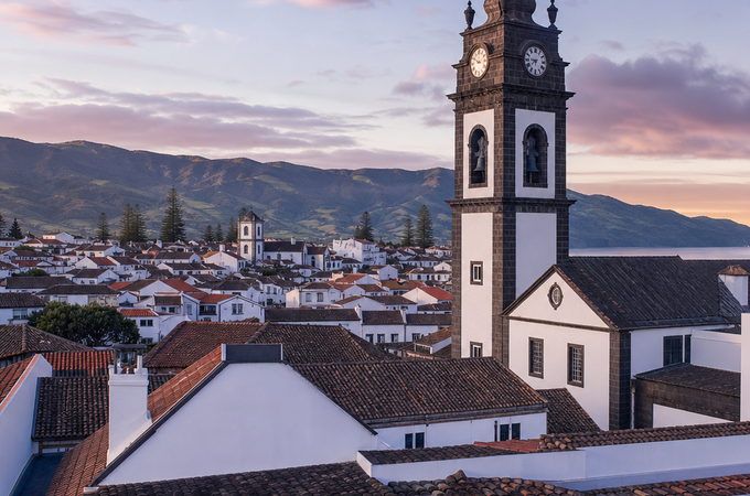 Ribeira Grande: tradição açoriana, energia atlântica e boas oportunidades para o seu projeto