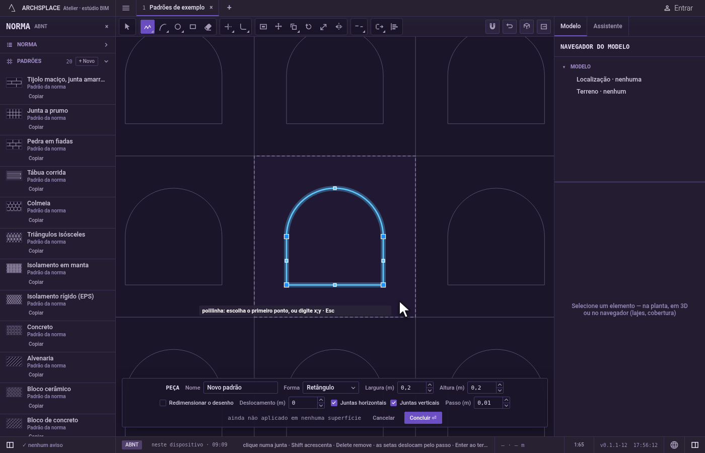 Termine. Aperte C (com três pontos ou mais) para fechar no início, ou clique de novo no primeiro ponto: perto dele, o cursor cai exatamente nele, e a dica diz clique para fechar.